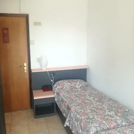 Maxi Heron Отель 3*